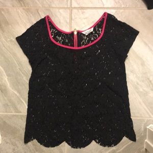 Laced black top